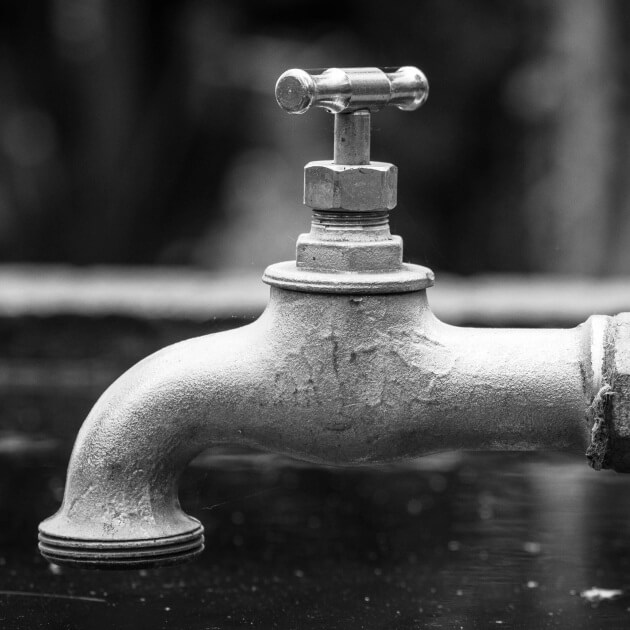 tap without water. why businesses fail - reasons and solutions - cash crunch